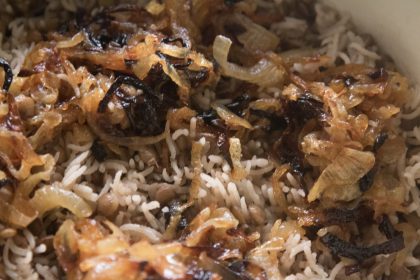 הבלוג של לייזה פאנלים | יומן מטבח קטן של עקרת בית גדולה | אורז עם עדשים - מג'דרה 1